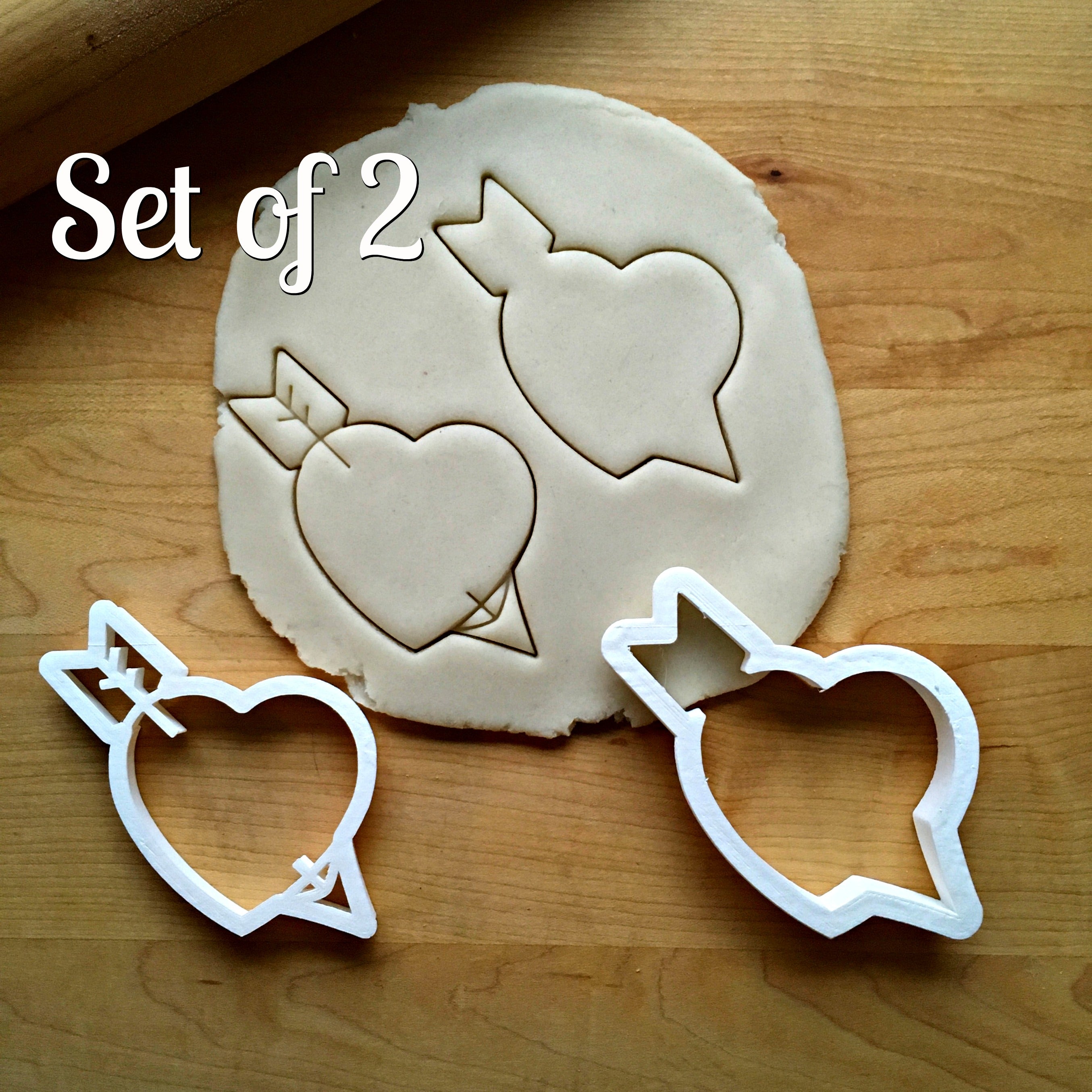 Set of 2 Heart with Arrow Cookie Cutters/Dishwasher Safe