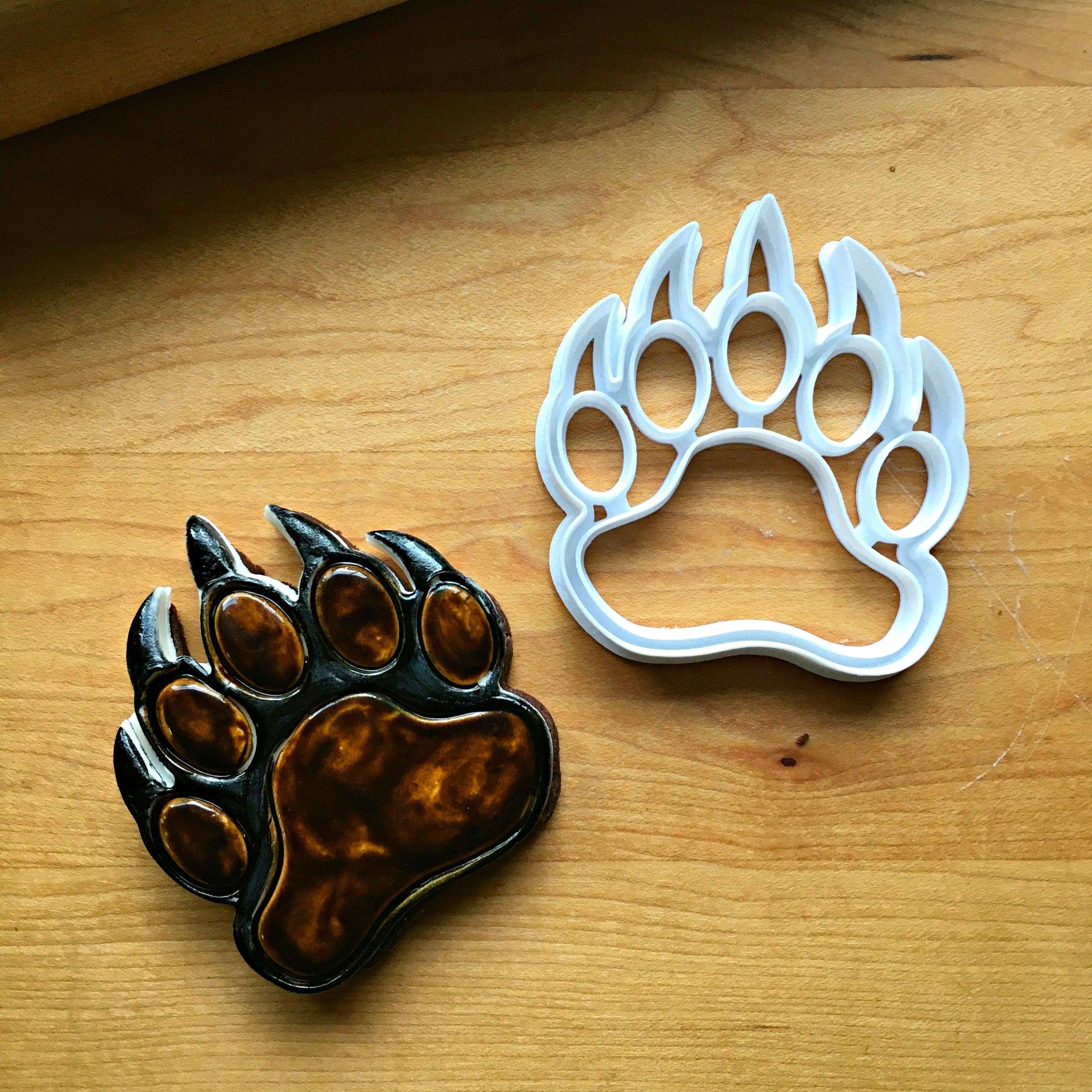 Bear Claw Cookie Cutter/Dishwasher Safe