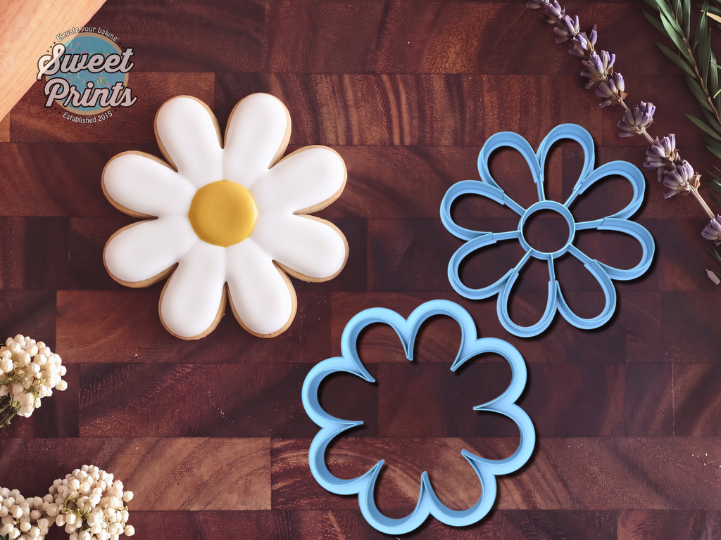 Set of 2 Daisy/Flower Cookie Cutters/Dishwasher Safe