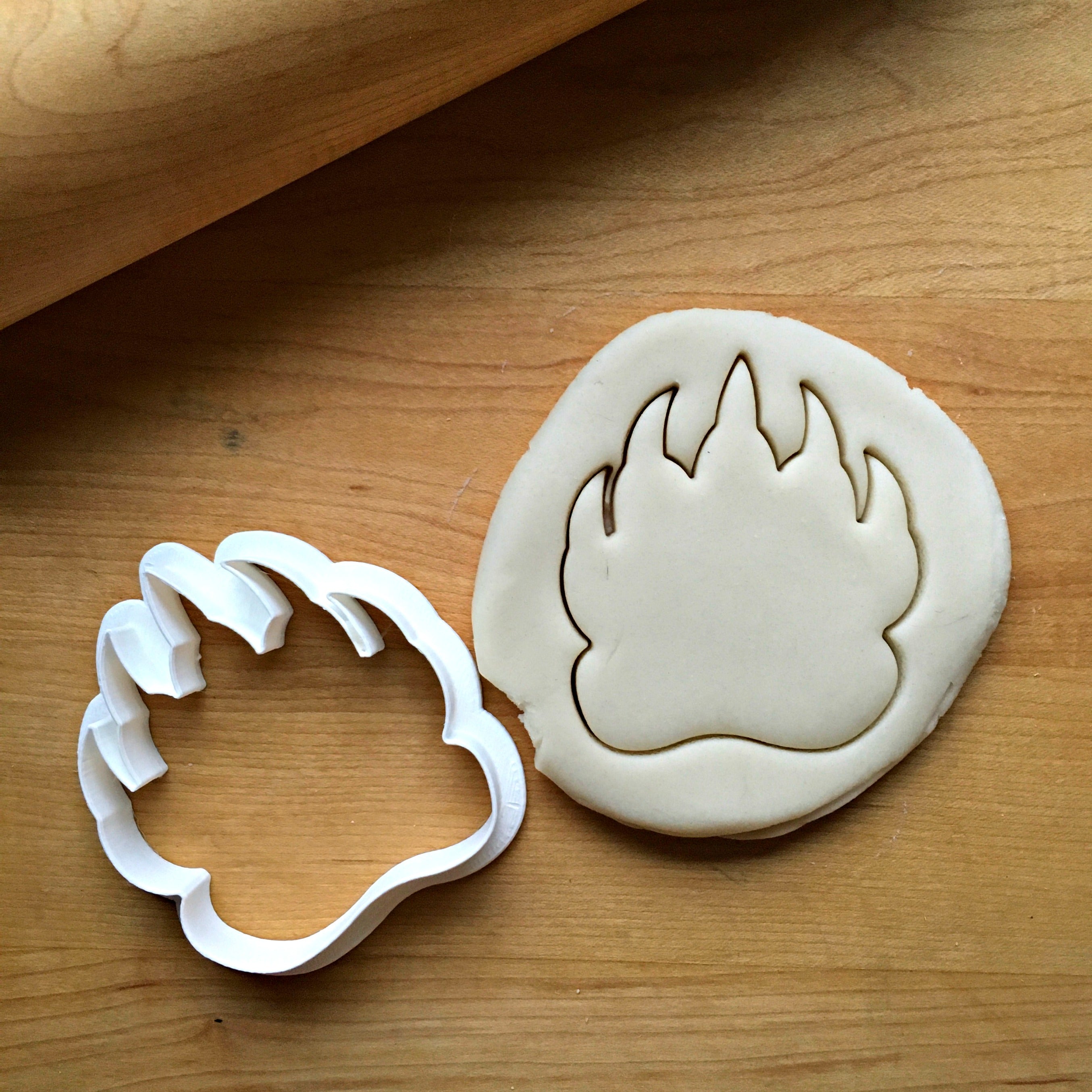 5" Bear Claw Cookie Cutter/Dishwasher Safe/Clearance