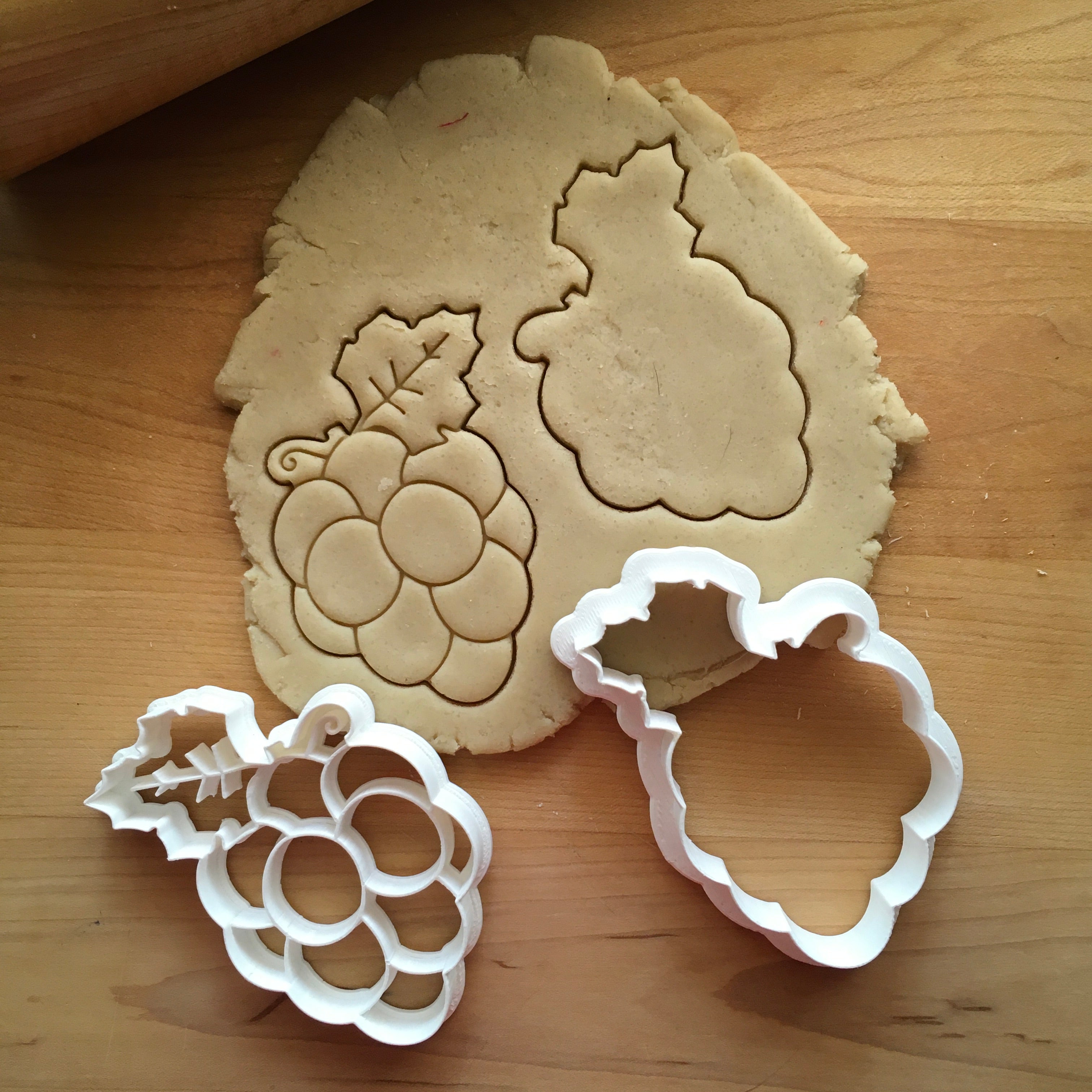 Set of 2 Grapes Cookie Cutters/Dishwasher Safe