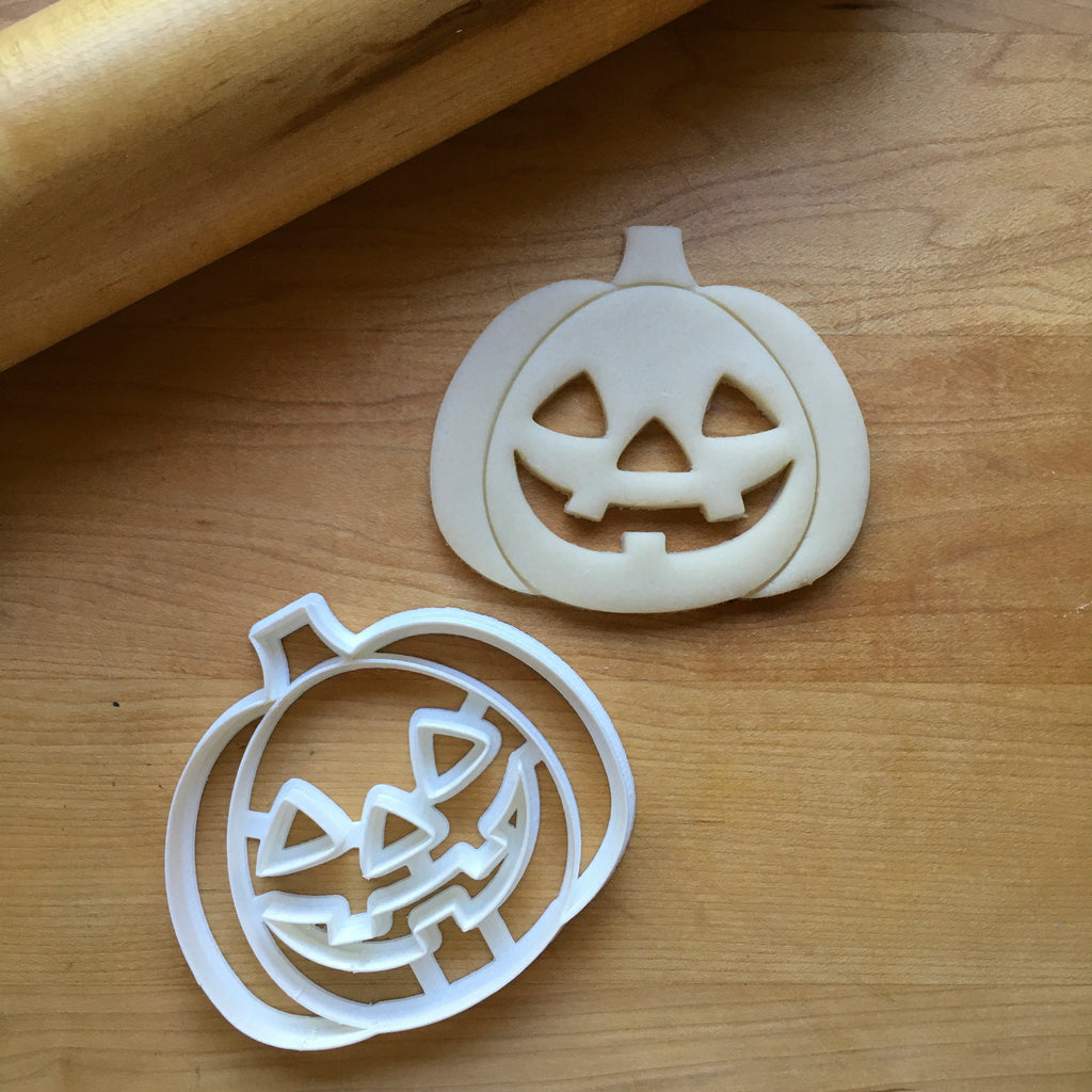 Jack-O-Lantern Cookie Cutter/Creates a Cut-Through/Dishwasher Safe