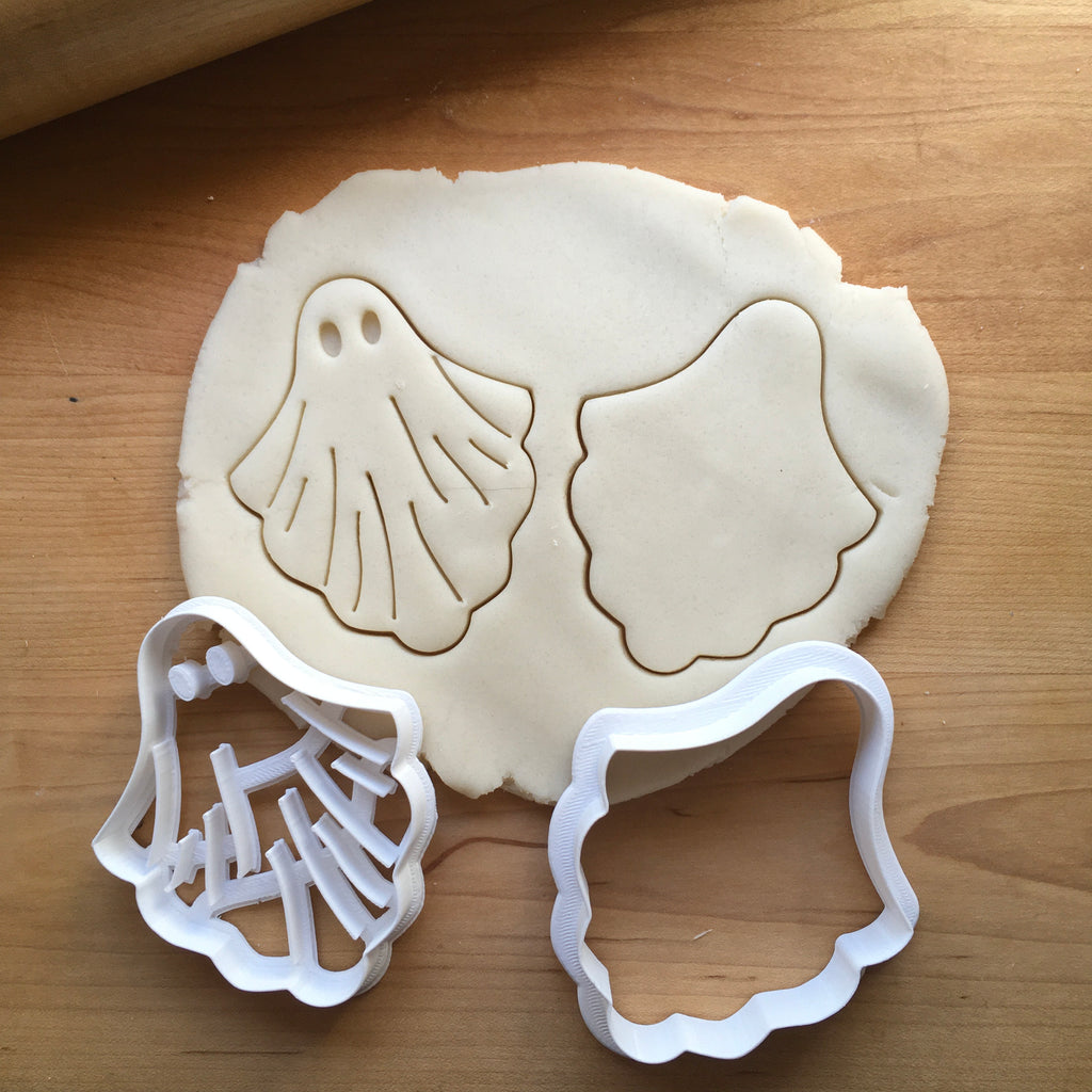 Set of 2 Ghost Wavy Cookie Cutters/Dishwasher Safe