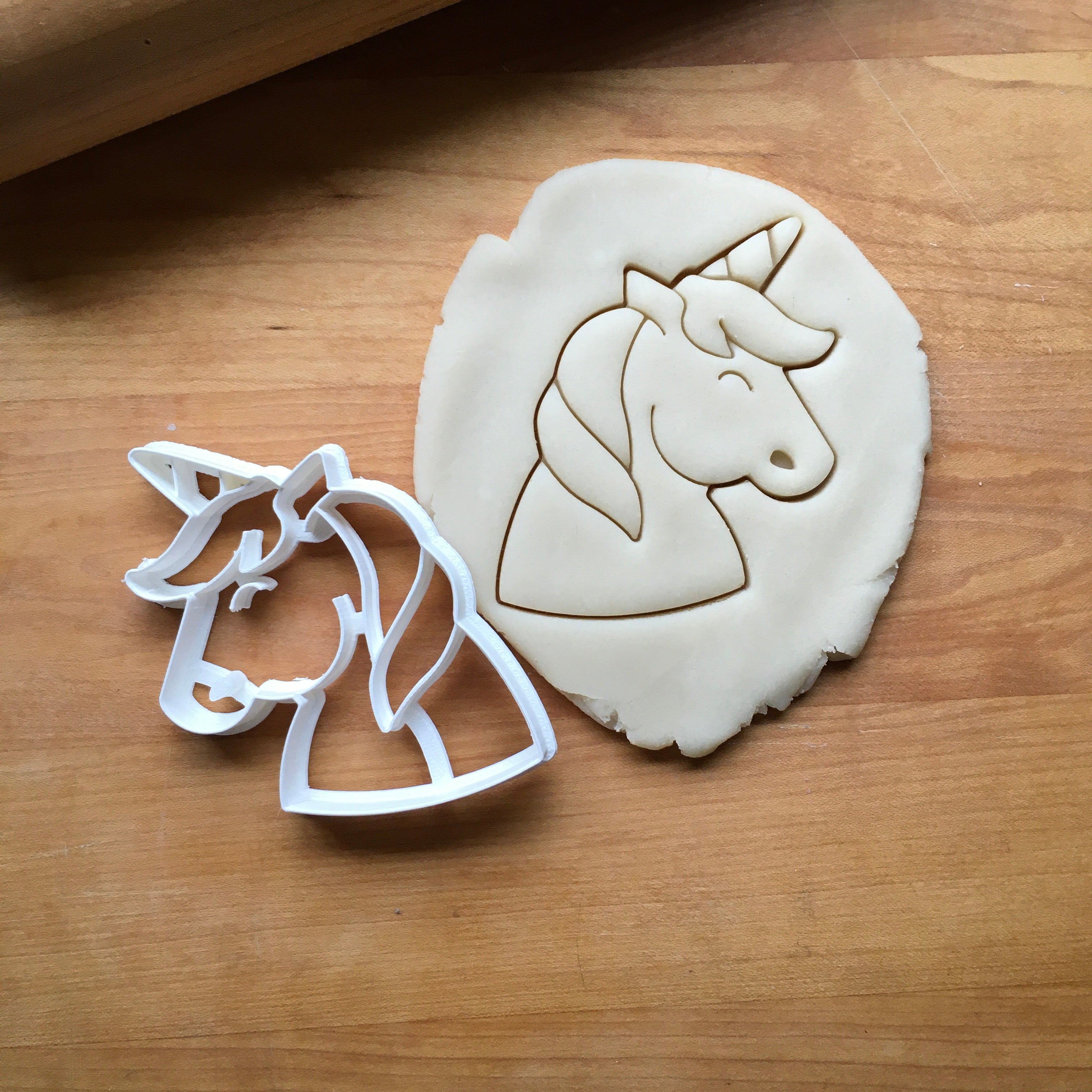 Unicorn number cookie cutter – Sweet4ucutters