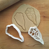 Set of 2 Daffodil Cookie Cutters/Dishwasher Safe