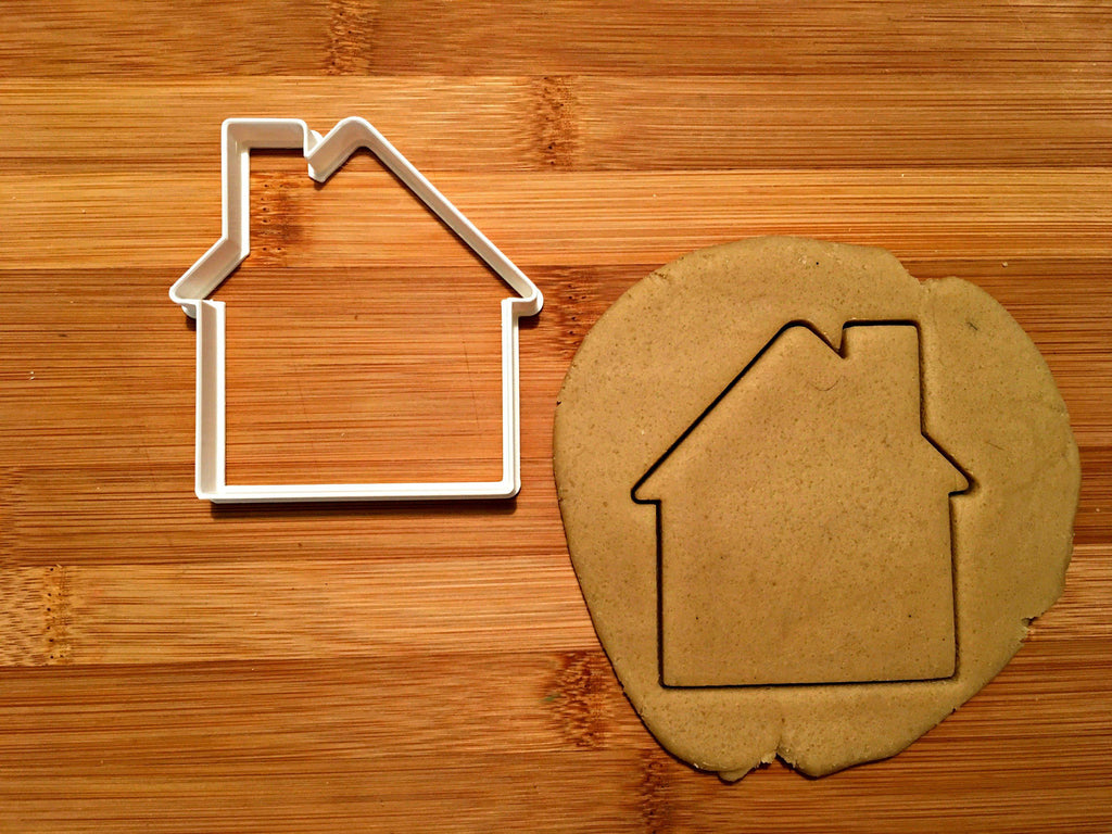 House with Chimney Cookie Cutter/Dishwasher Safe