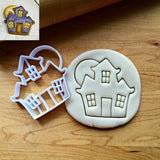 Haunted House with Moon Cookie Cutter/Dishwasher Safe