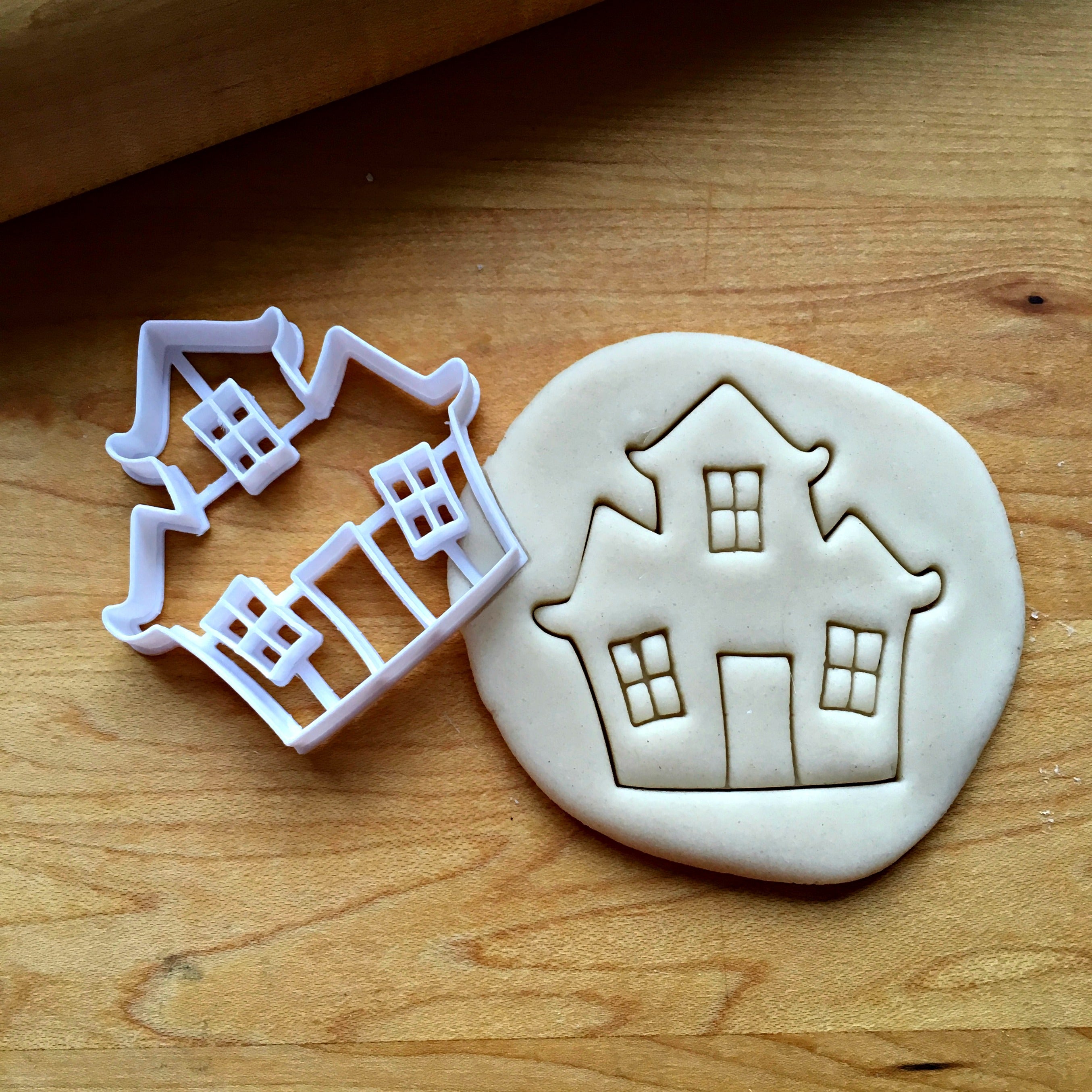 Haunted House Cookie Cutter/Dishwasher Safe