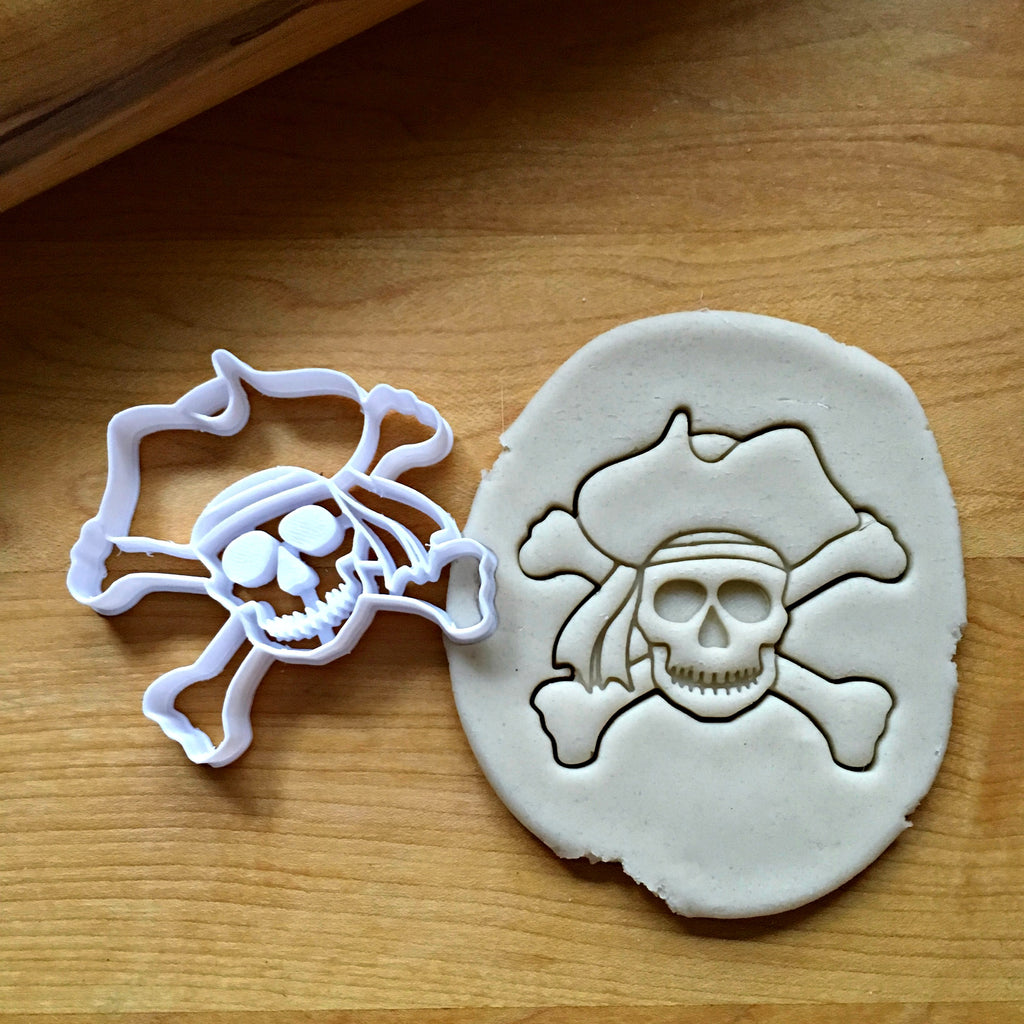 Skull and Cross Bones Cookie Cutter/Dishwasher Safe