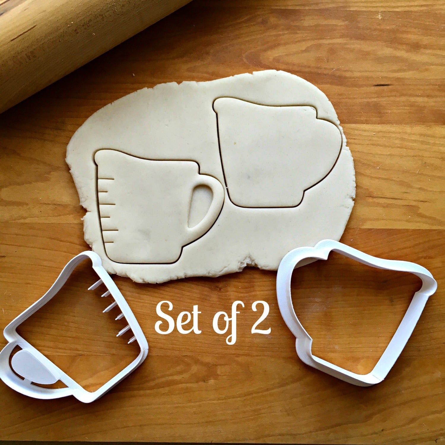 Set of 2 Measuring Cup Cookie Cutters/Dishwasher Safe