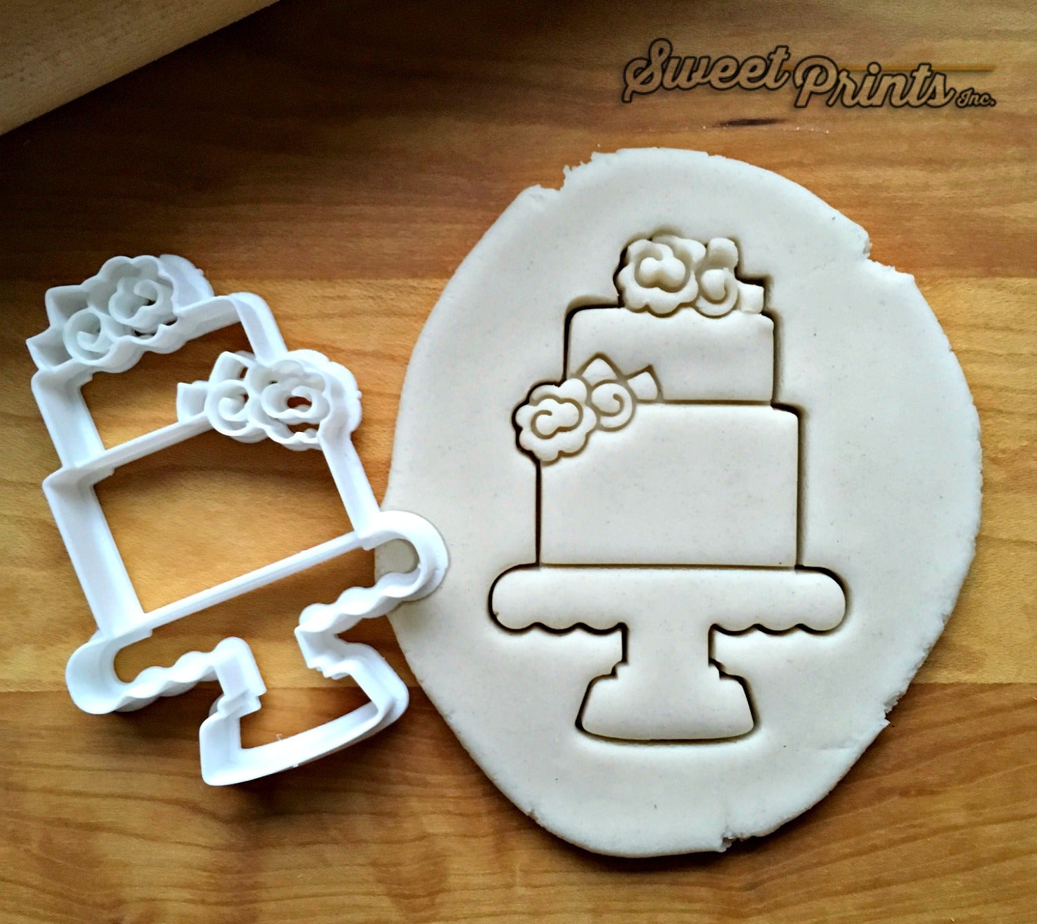 Tiered Cake with Flowers Cookie Cutter/Dishwasher Safe