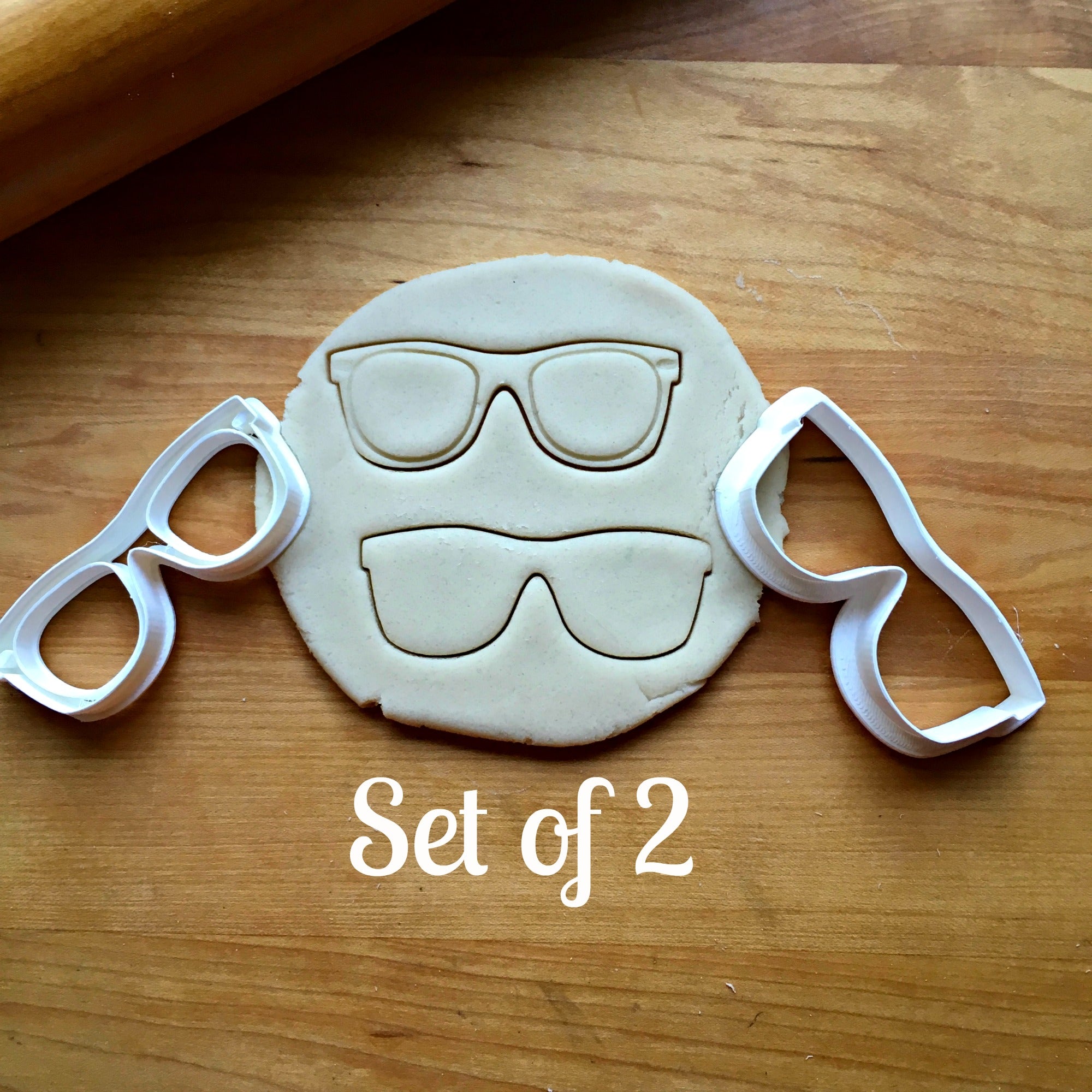 Set of 2 Retro Sunglasses Cookie Cutters/Dishwasher Safe