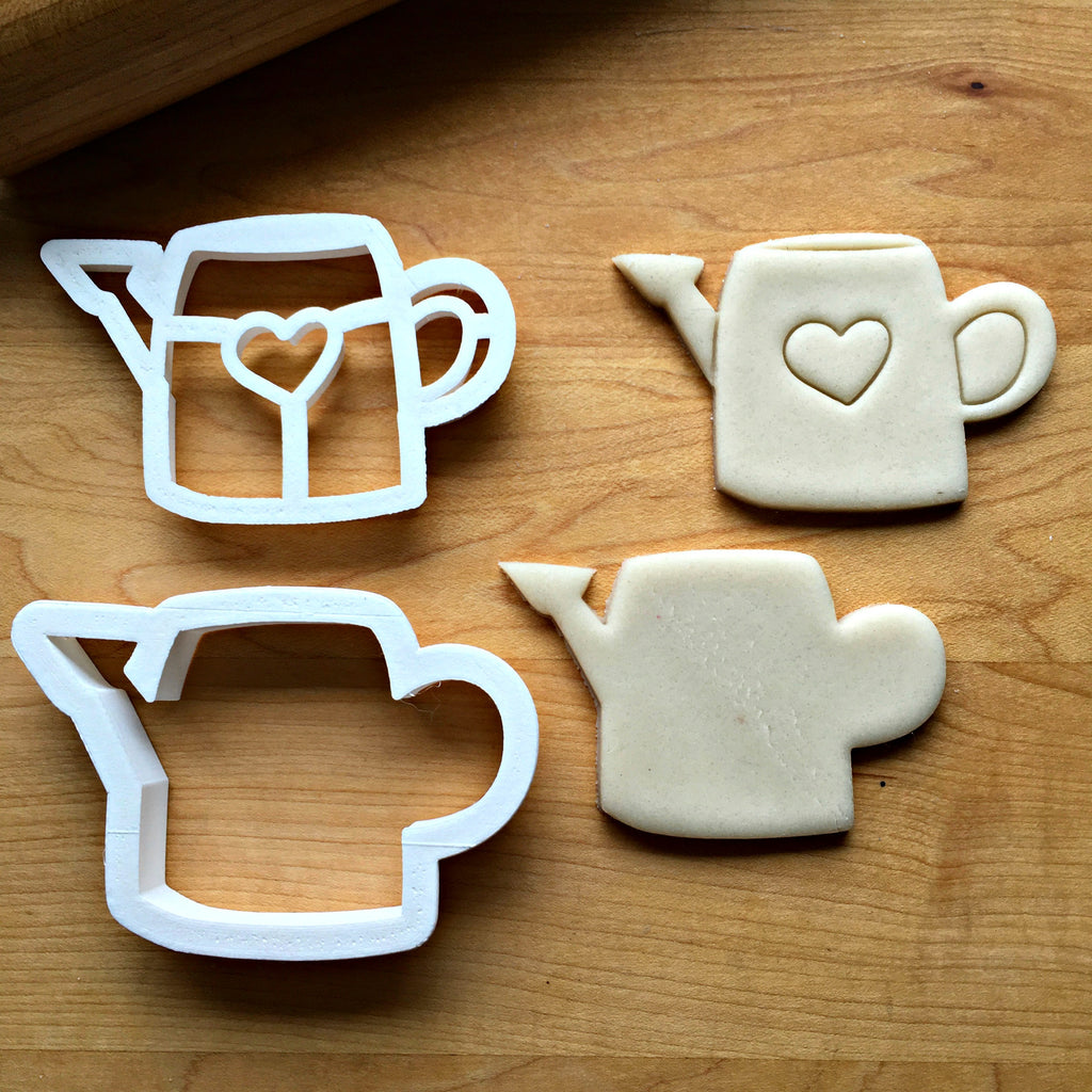 Set of 2 Watering Can Cookie Cutters/Dishwasher Safe