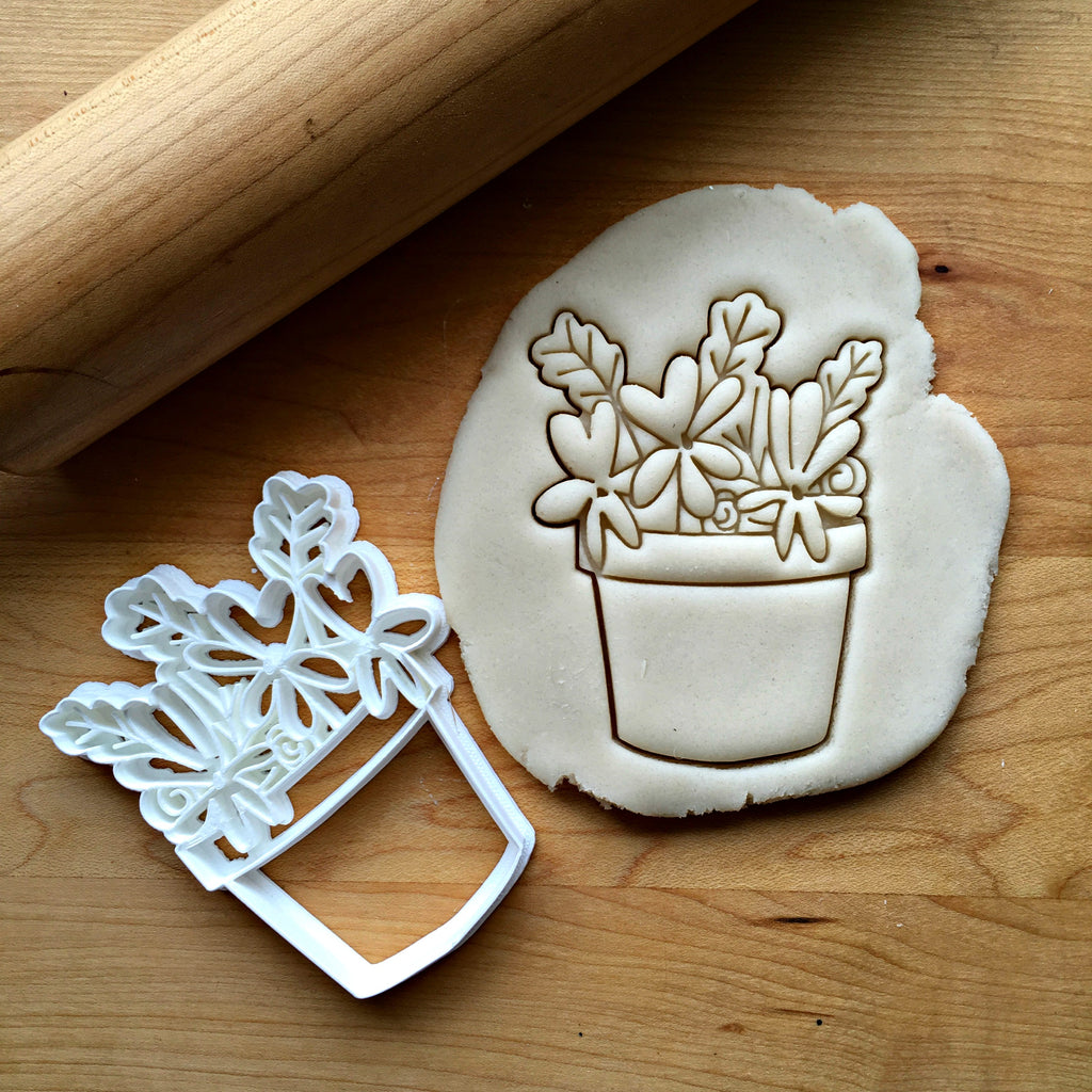 Flower Pot Cookie Cutter/Dishwasher Safe