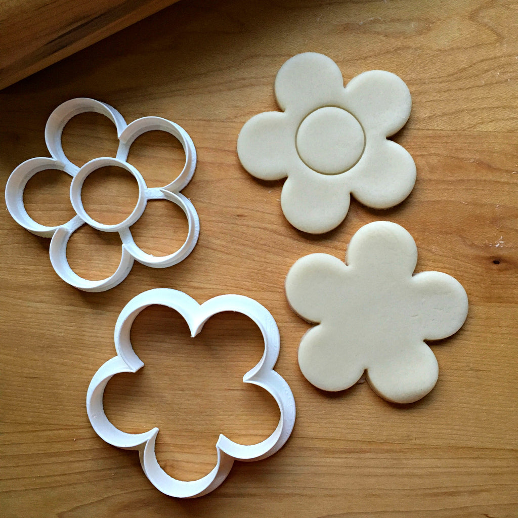 Set of 2 Five Petal Daisy/Flower Cookie Cutters/Dishwasher Safe