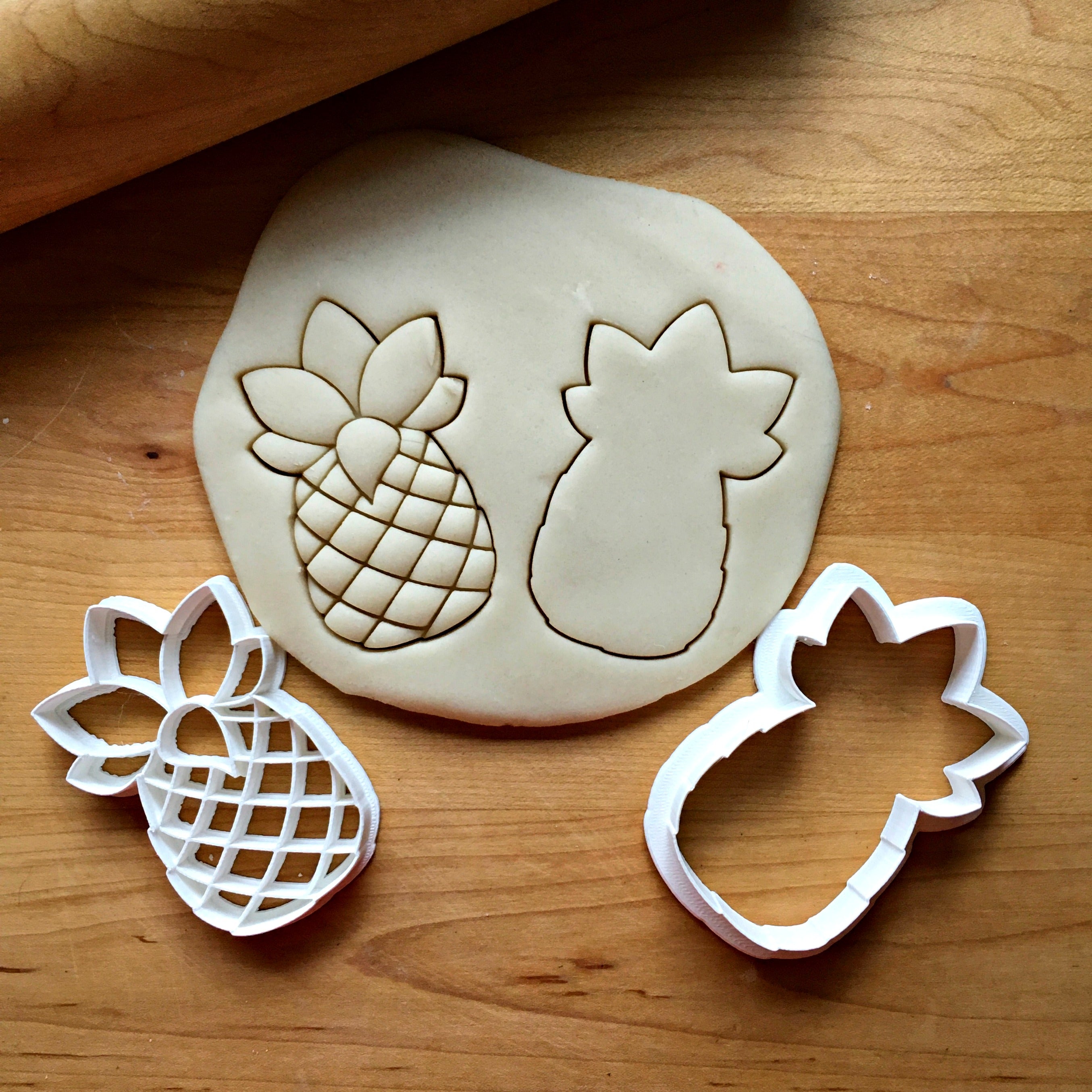 Set of 2 Pineapple Cookie Cutters/Dishwasher Safe