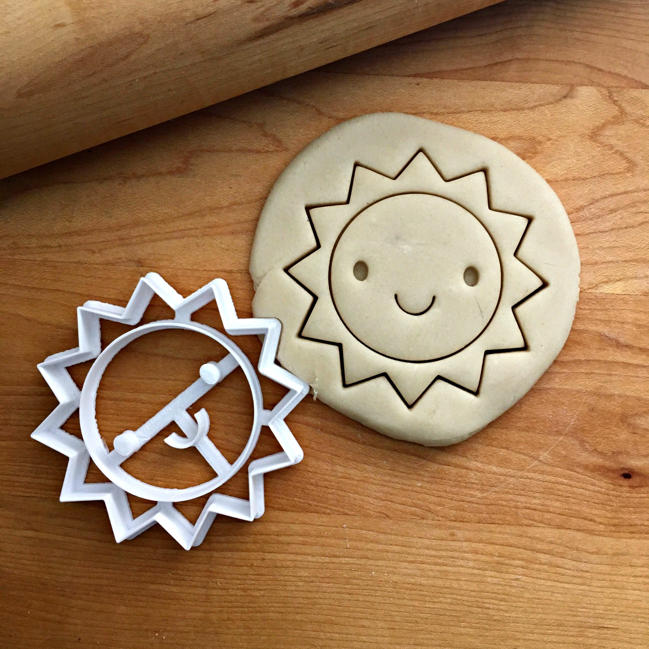 Smiling Sun Cookie Cutter/Dishwasher Safe