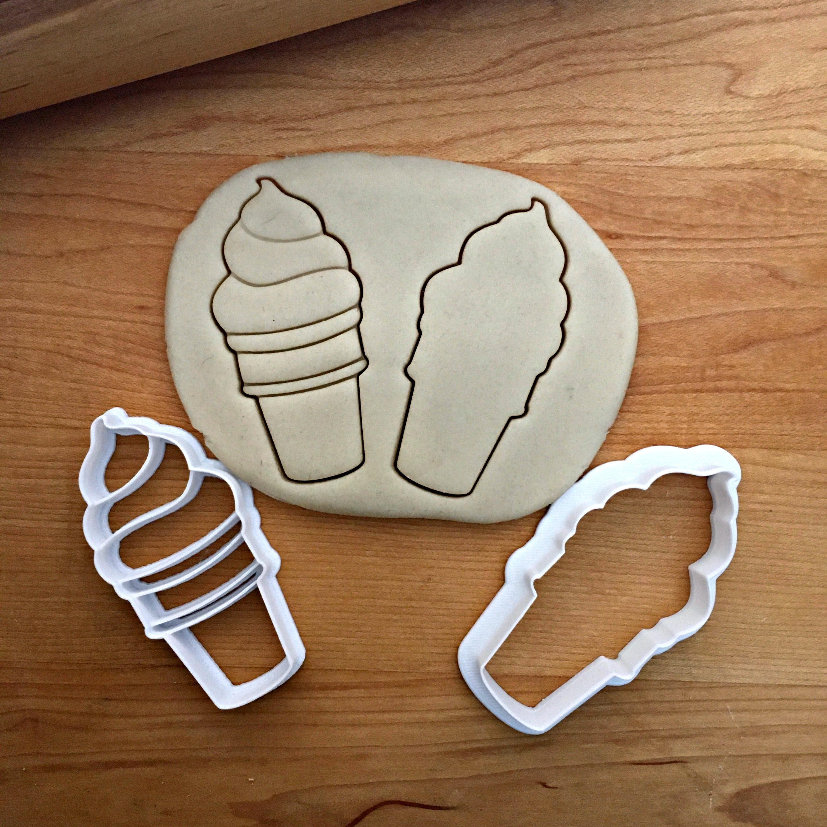 Set of 2 Ice Cream Cone Cookie Cutters/Dishwasher Safe