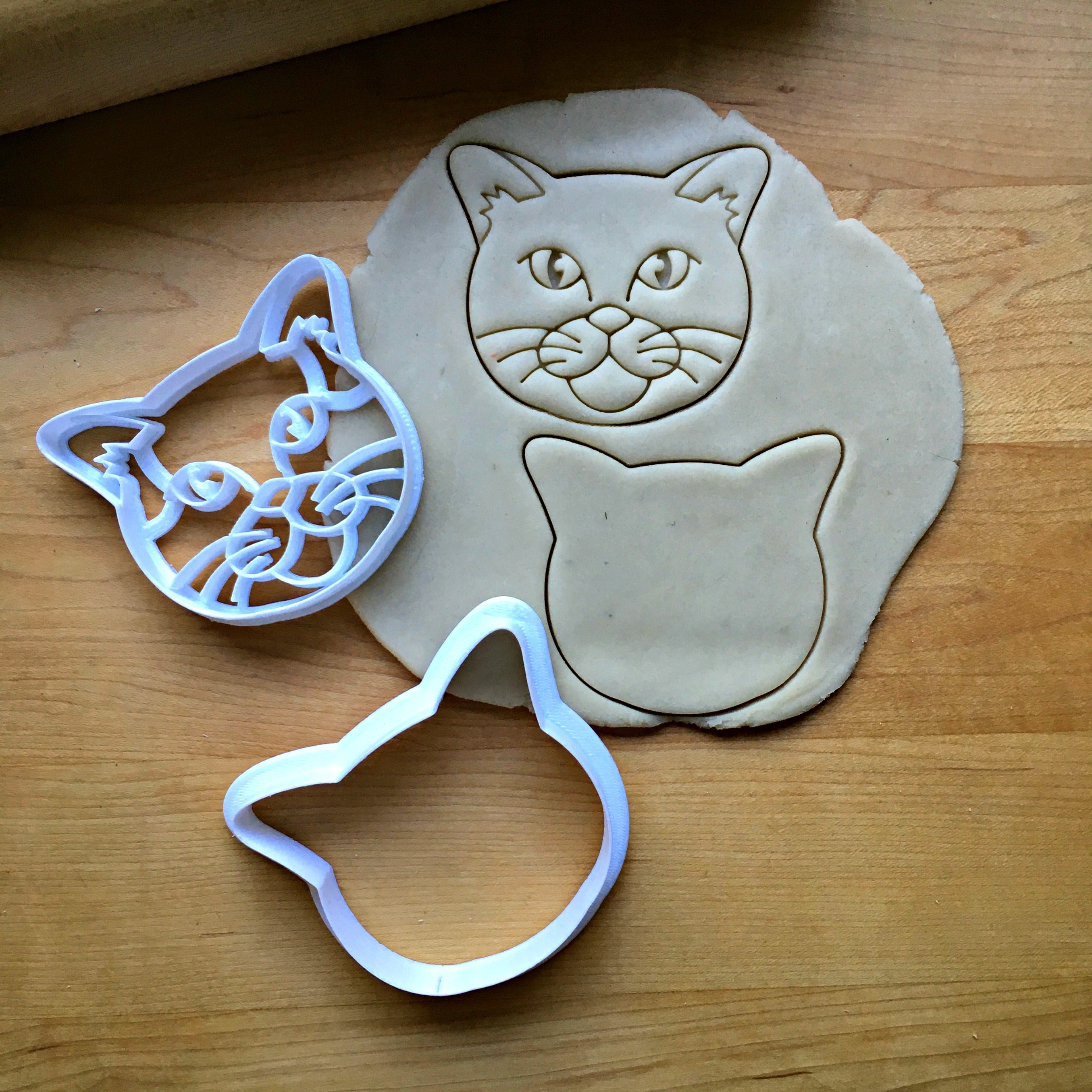 Set of 2 Short Haired Cat Cookie Cutters/Dishwasher Safe