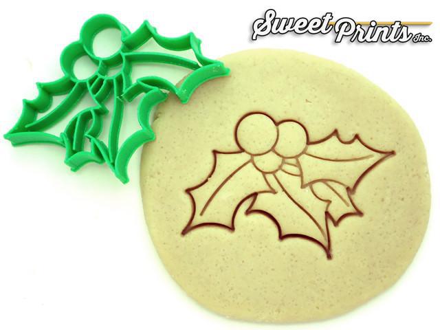 Holly with Berries Cookie Cutter/Dishwasher Safe