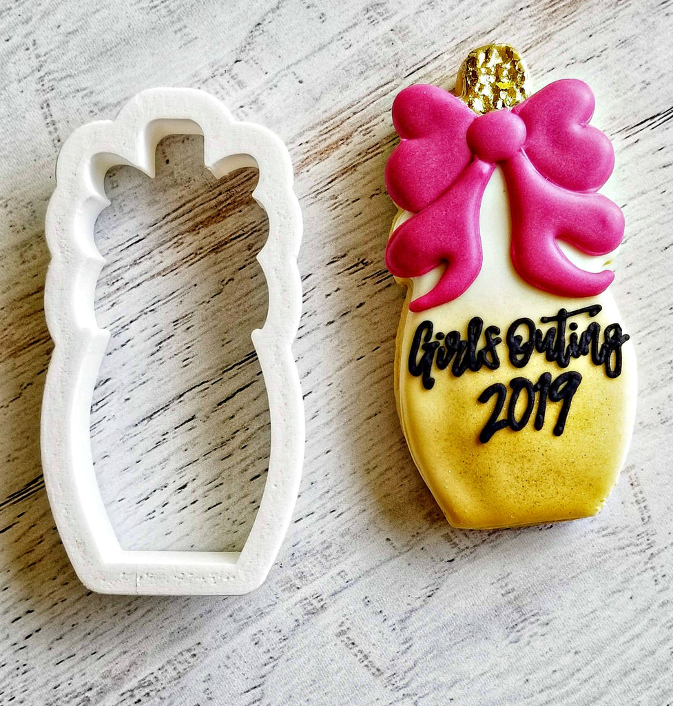 Bottle with Bow Cookie Cutter/Dishwasher Safe