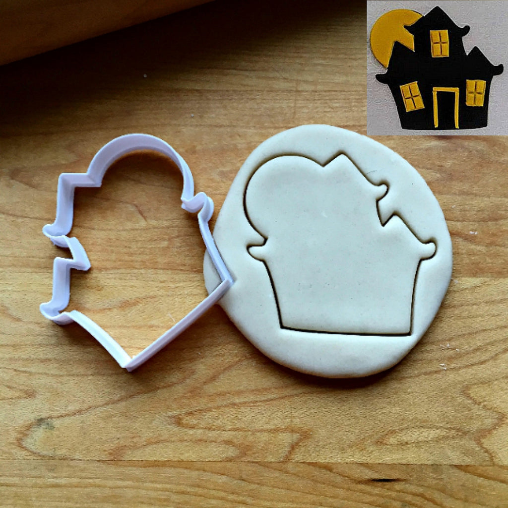 Haunted House with Moon Cookie Cutter/Dishwasher Safe