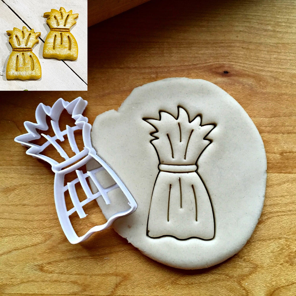 Hay Stack Cookie Cutter/Dishwasher Safe